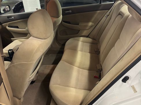 Used 2004 Honda Accord LX image 5