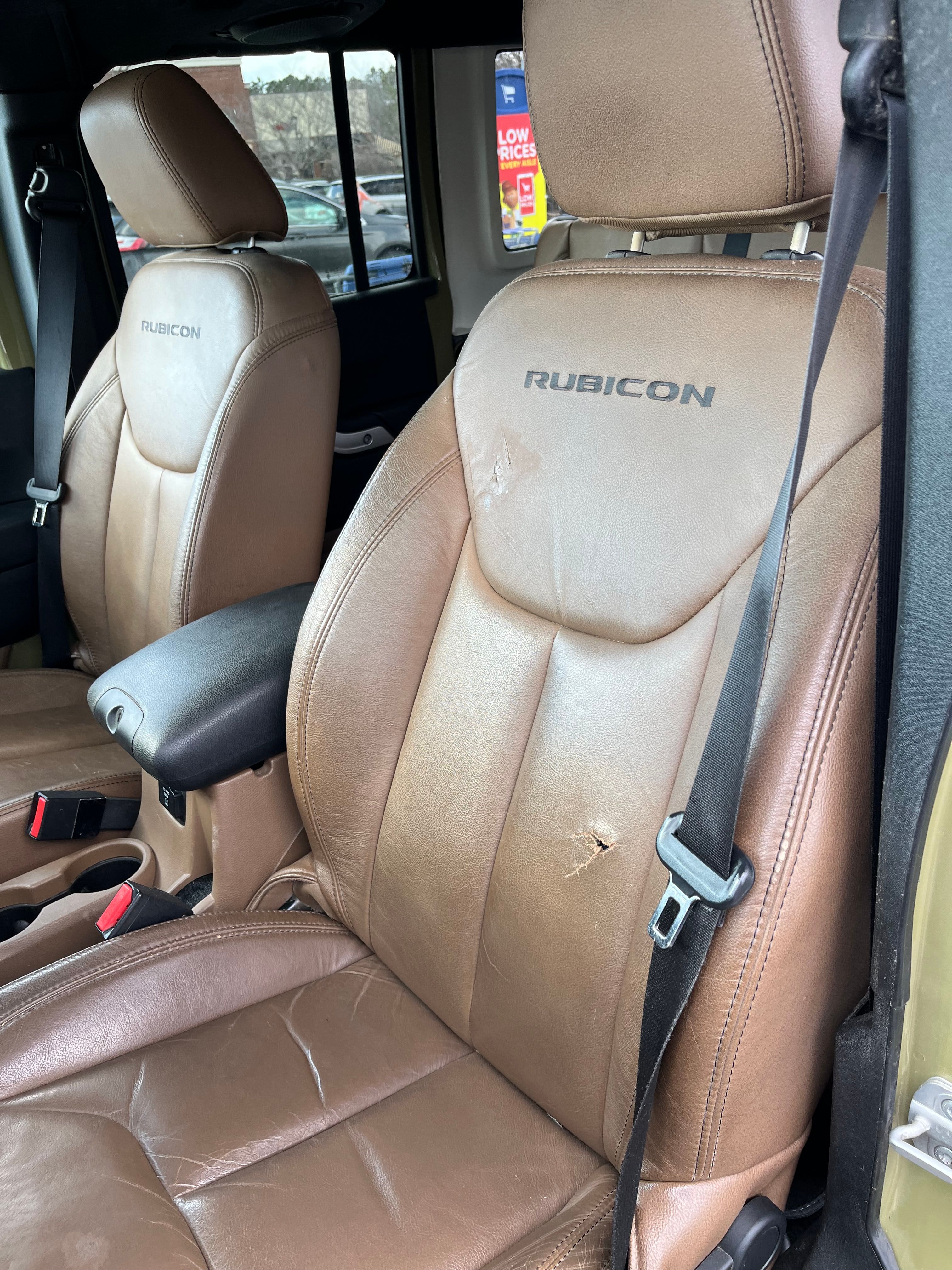 Used 2013 Jeep Wrangler Unlimited Rubicon w/ Connectivity Group AWD/4WD image 18