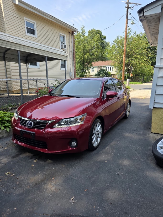 Used 2011 Lexus CT 200h Premium w/ Premium Audio Pkg FWD image 6