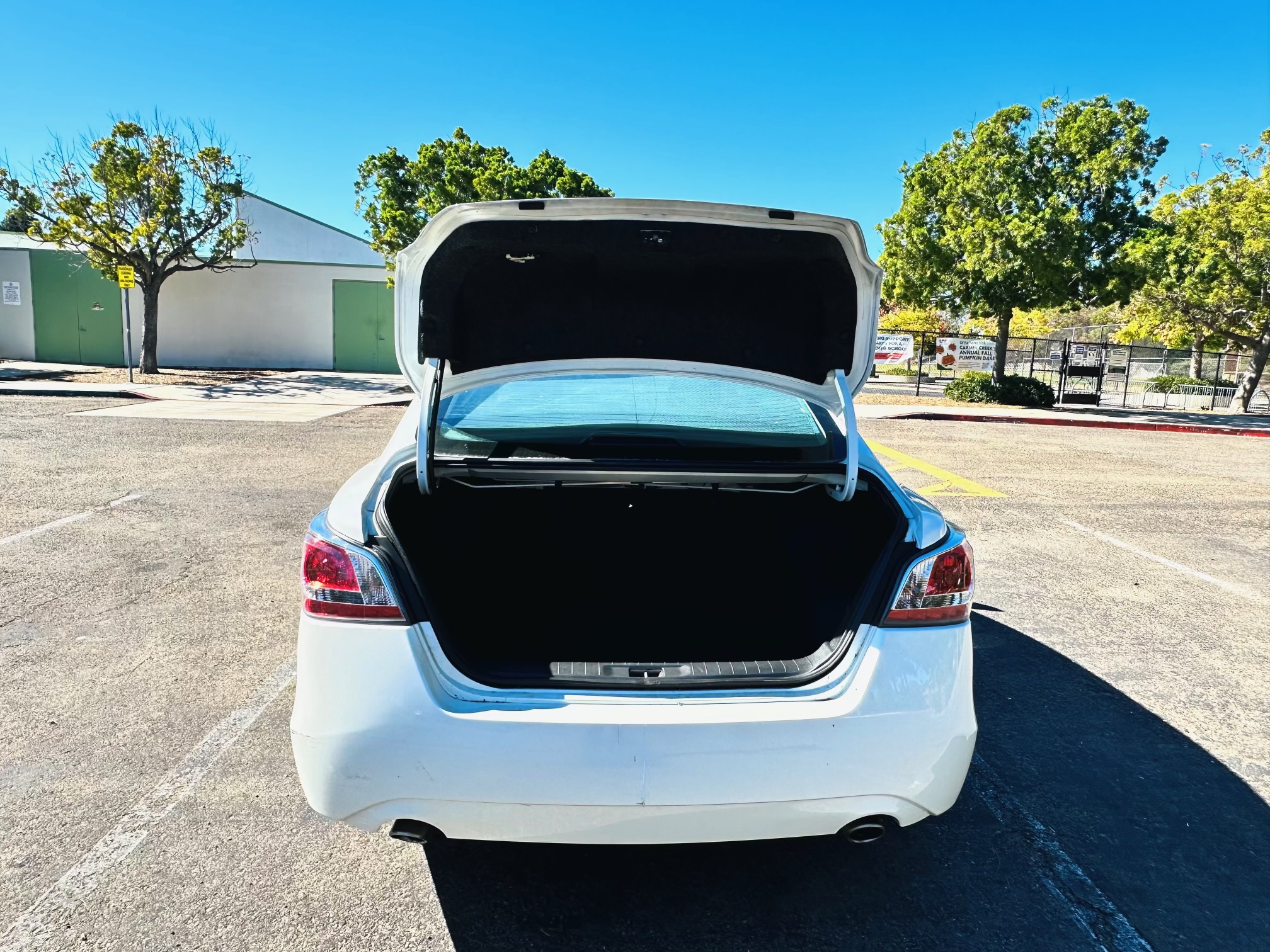Used 2014 Nissan Altima 2.5 SV FWD image 14
