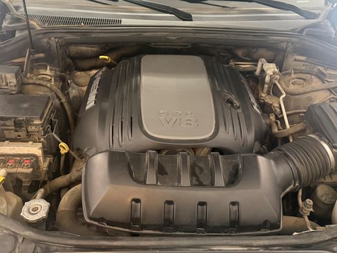 Used 2013 Jeep Grand Cherokee Limited w/ Luxury Group II image 4