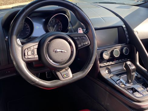 Used 2016 Jaguar F-TYPE R image 6