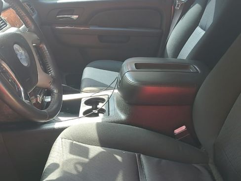 Used 2011 Chevrolet Tahoe LS w/ Convenience Package image 6