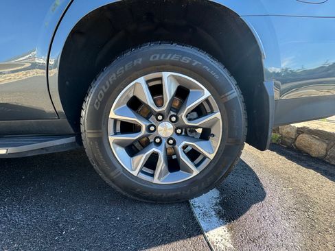 Used 2021 Chevrolet Tahoe LT w/ LT Signature Plus Package AWD/4WD image 13