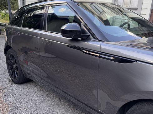 Used 2019 Land Rover Range Rover Velar R-Dynamic SE AWD/4WD image 5
