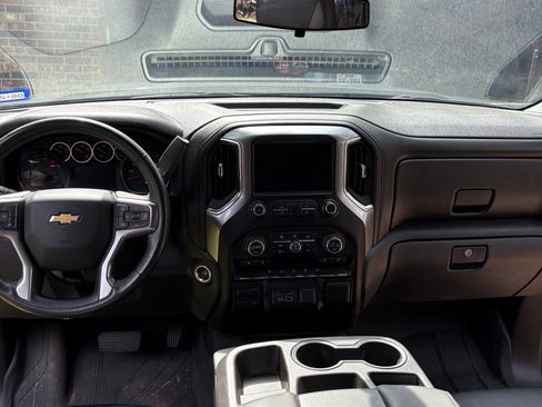 Used 2019 Chevrolet Silverado 1500 LT w/ Texas Edition image 11