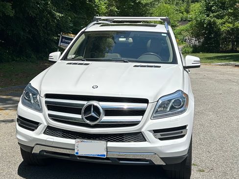 Used 2016 Mercedes-Benz GL 450 4MATIC image 1