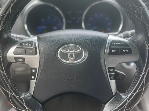 Used 2013 Toyota Highlander Limited AWD/4WD image 10
