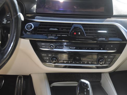 Used 2018 BMW 540i image 12