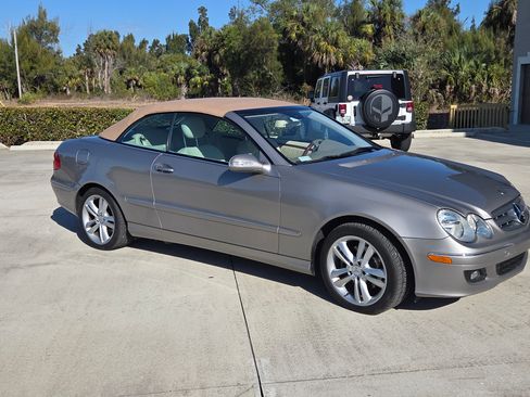 Used 2007 Mercedes-Benz CLK 350 Cabriolet image 4