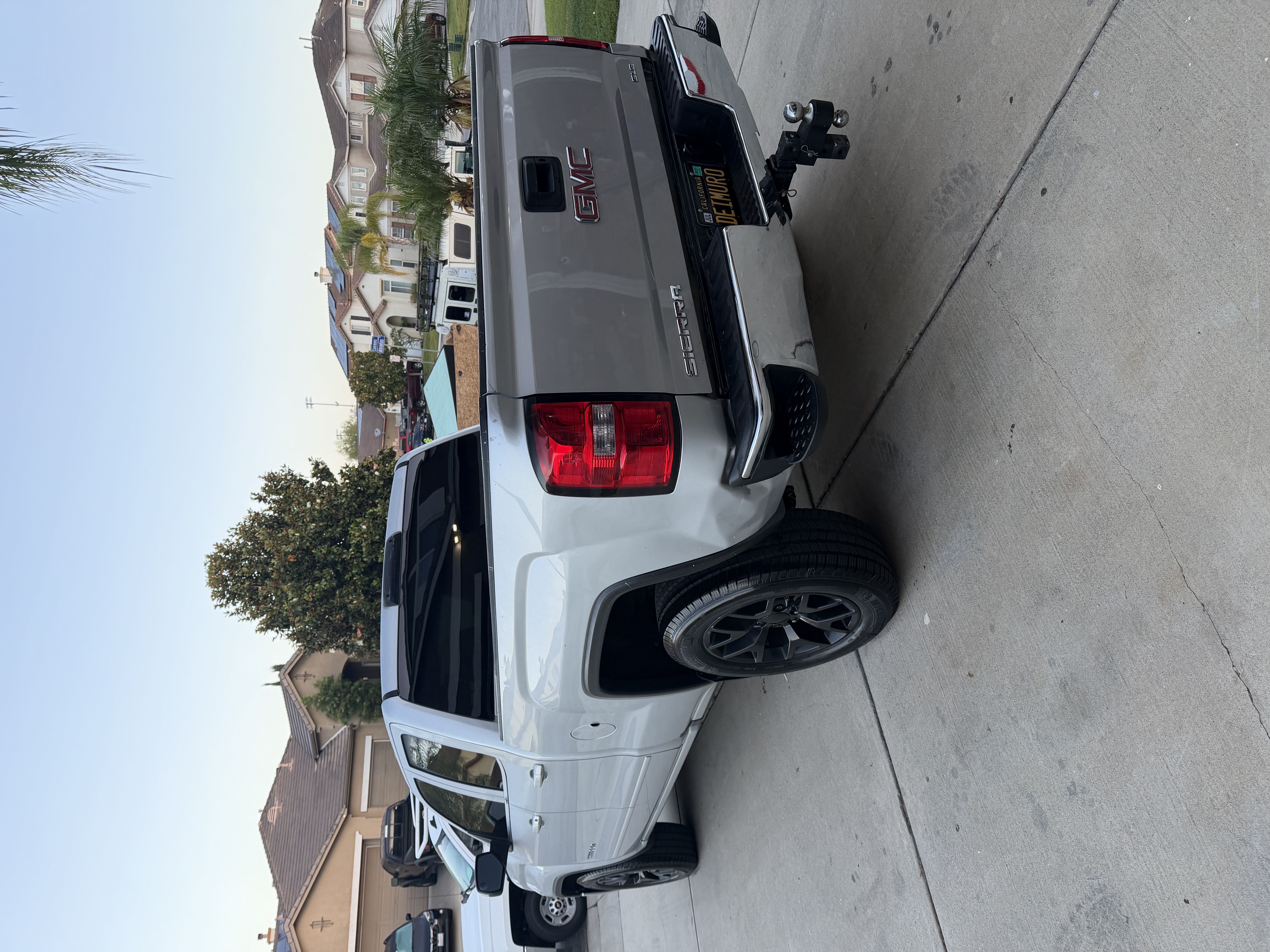 Used 2018 GMC Sierra 1500 SLE w/ SLE Value Package RWD image 9