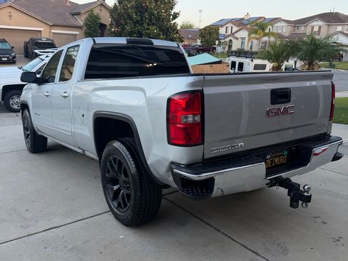 Used 2018 GMC Sierra 1500 SLE w/ SLE Value Package RWD image 9