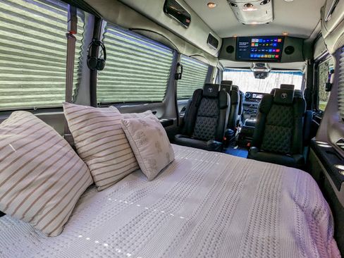 Used 2022 Mercedes-Benz Sprinter 2500 image 22