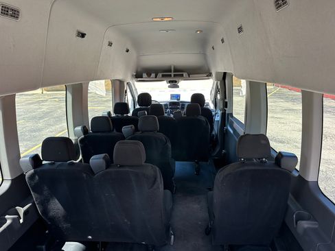 Used 2020 Ford Transit 350 XL image 9