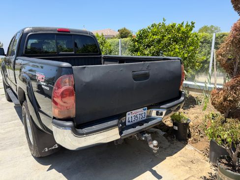 Used 2005 Toyota Tacoma 4x4 Access Cab image 9