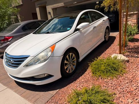 Used 2014 Hyundai Sonata Limited w/ Technology Package 05 FWD image 2