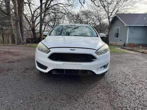 Used 2015 Ford Focus SE image 5