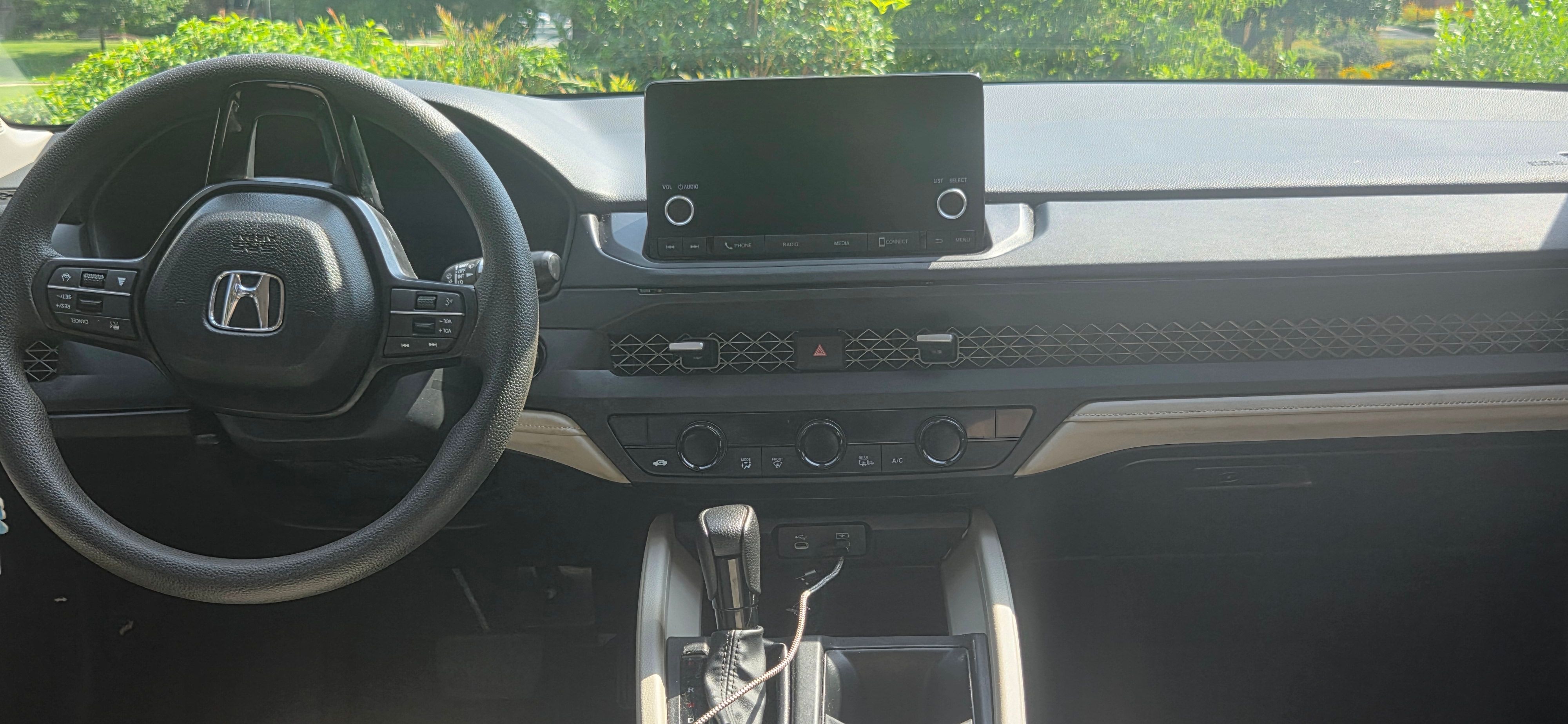 Used 2025 Honda Accord SE image 13