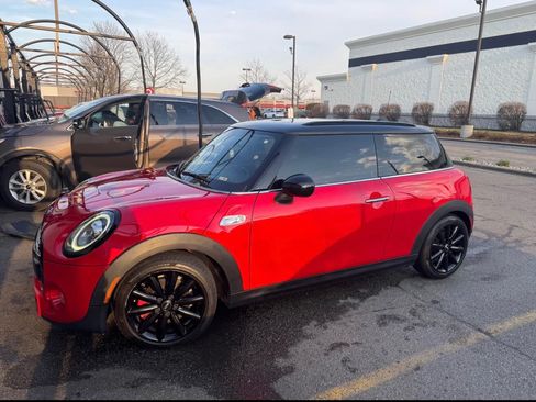 Used 2019 MINI Cooper S w/ Premium Package FWD image 6