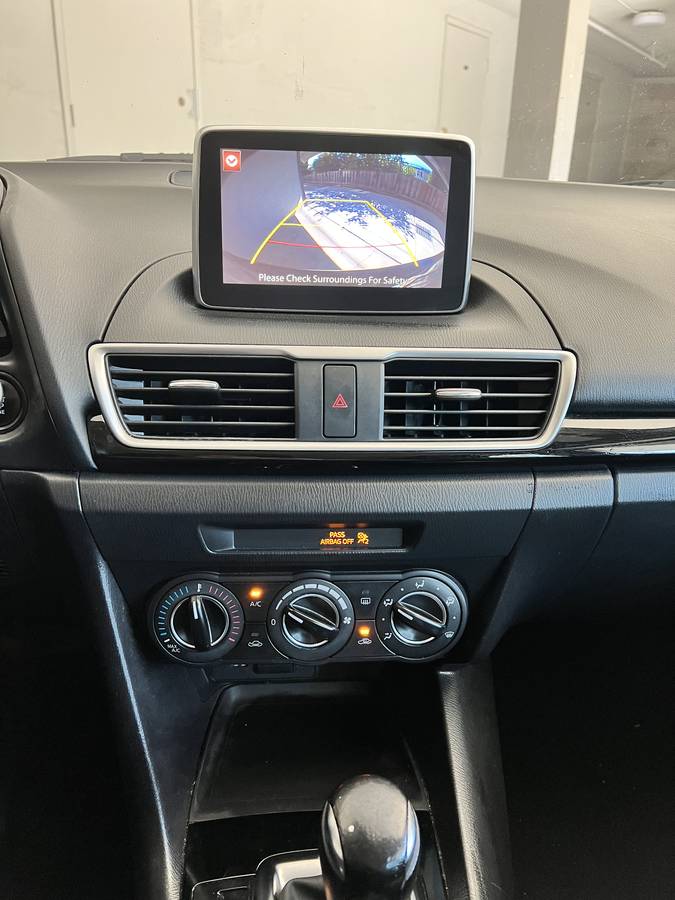 Used 2015 MAZDA MAZDA3 i Touring FWD image 4