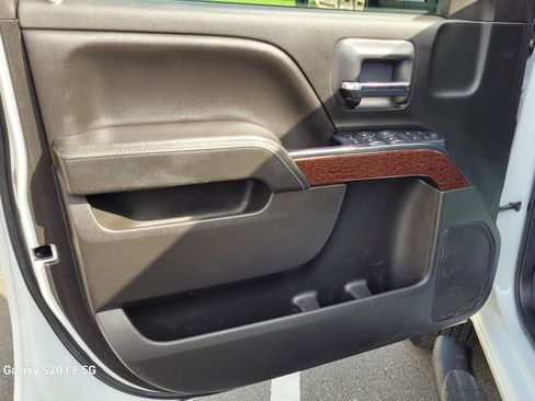 Used 2019 GMC Sierra 2500 SLE image 8