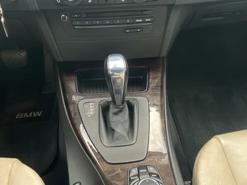 Used 2011 BMW 328i Convertible RWD image 11