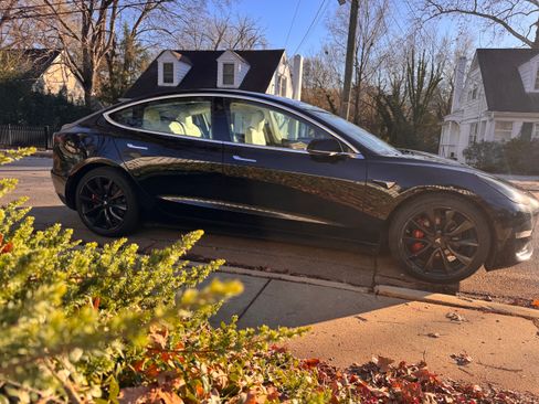 Used 2019 Tesla Model 3 Long Range image 10
