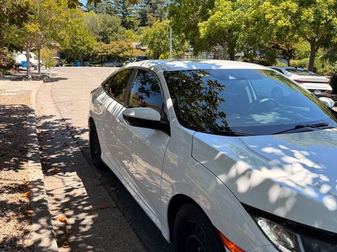 Used 2020 Honda Civic LX image 4