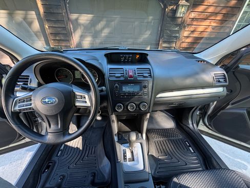 Used 2015 Subaru Forester 2.5i Premium w/ All-Weather Package AWD/4WD image 6