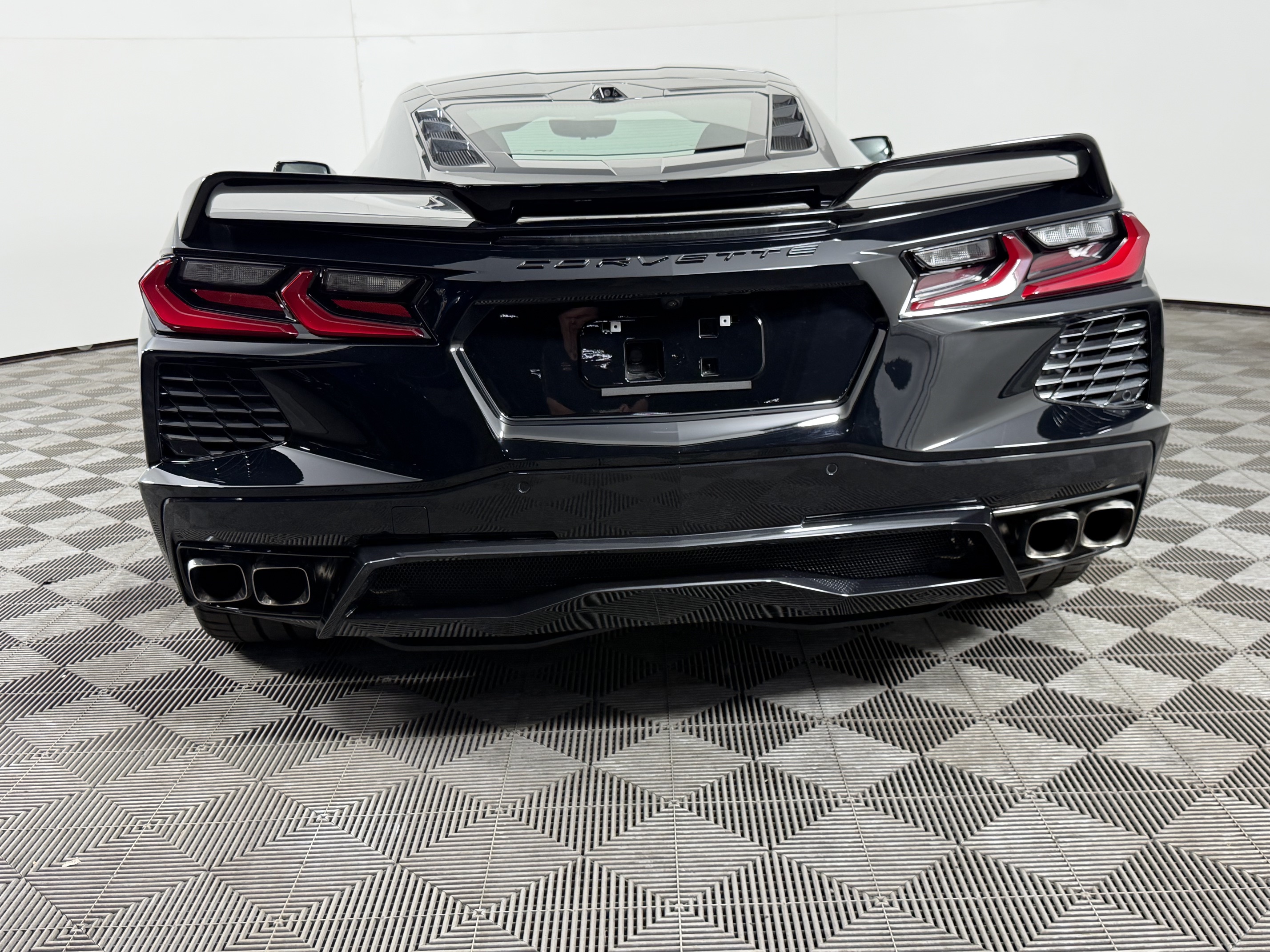 Used 2023 Chevrolet Corvette Stingray Premium Cpe w/ Z51 Performance Package RWD image 9