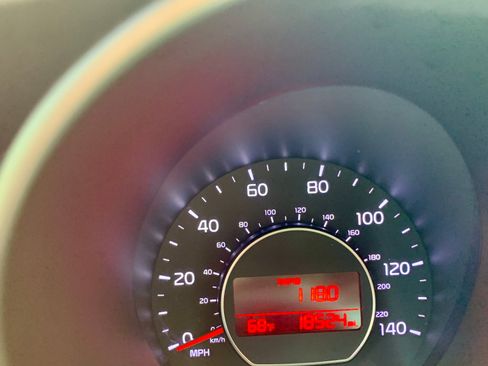 Used 2019 Kia Soul FWD image 13
