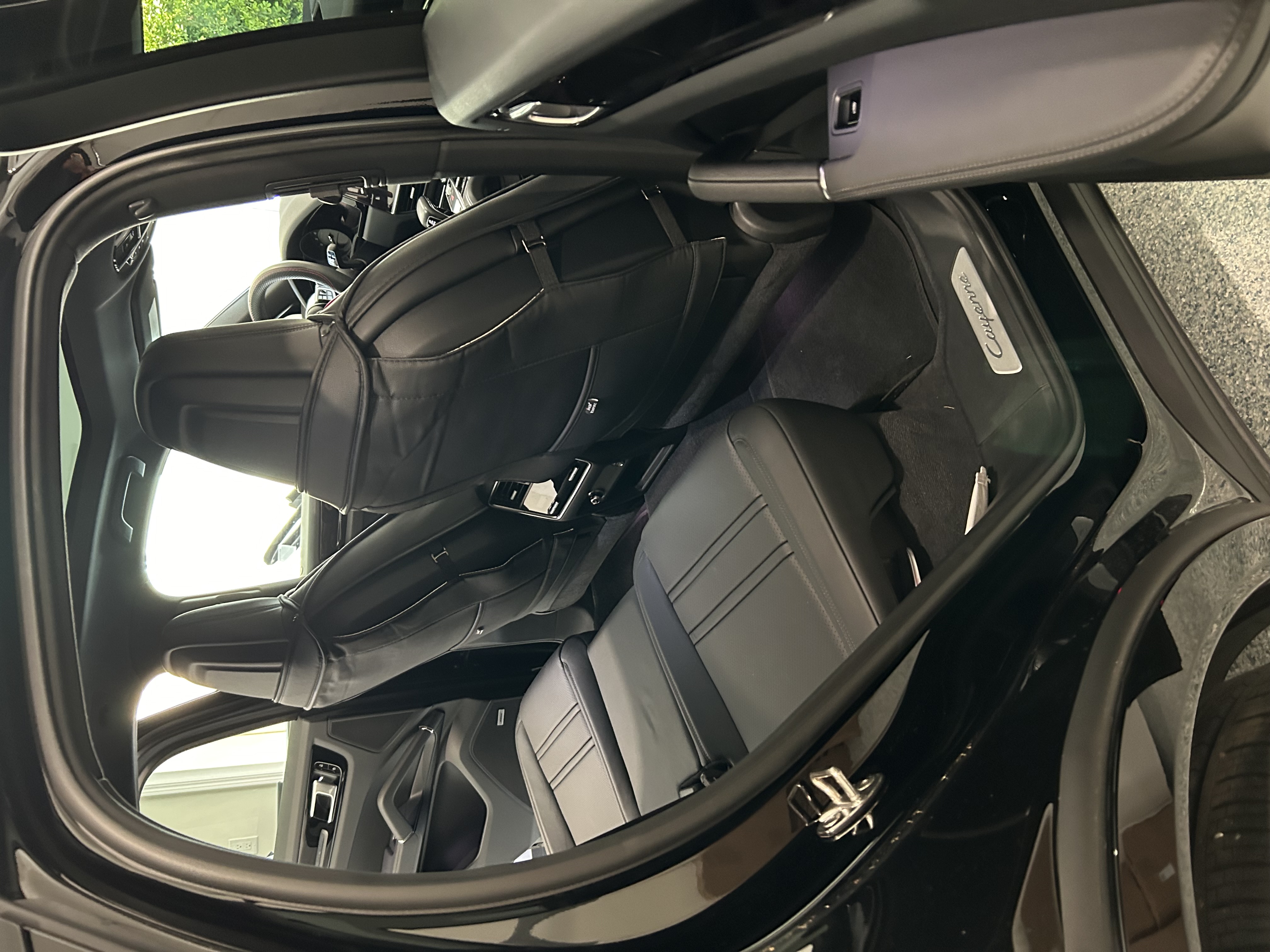 Used 2020 Porsche Cayenne AWD/4WD image 24