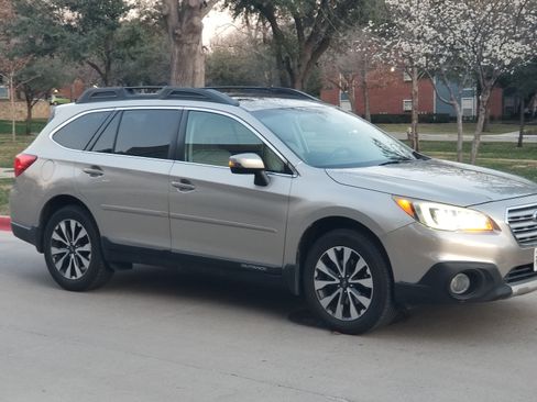Used 2017 Subaru Outback 2.5i Limited image 1