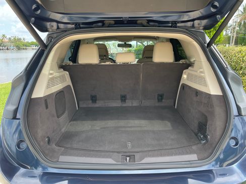 Used 2017 Lincoln MKC Premiere FWD image 4
