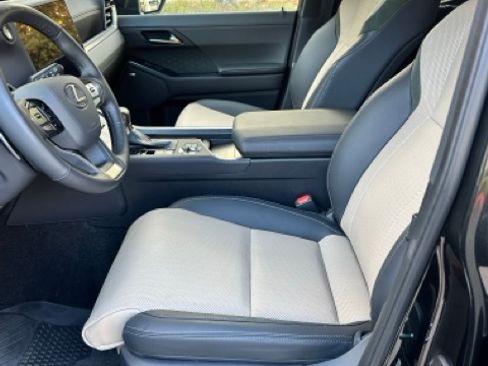 Used 2026 Lexus GX 550 AWD/4WD image 6