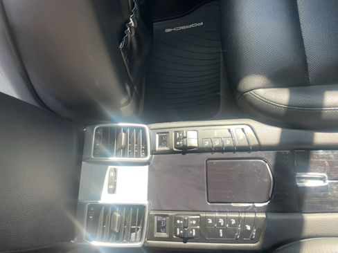 Used 2015 Porsche Panamera image 14