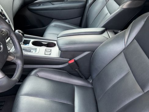 Used 2019 Nissan Murano SL w/ SL Technology Package FWD image 9