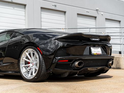 Used 2020 McLaren GT image 19