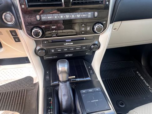 Used 2022 Lexus GX 460 Luxury w/ Accessory Package image 5