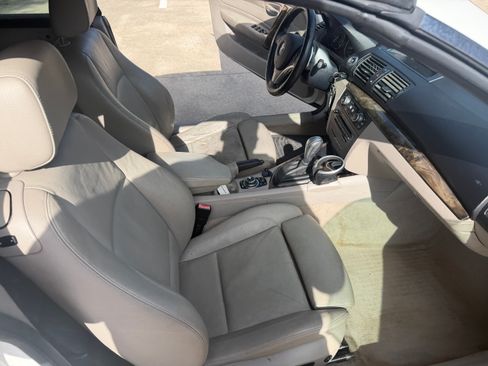 Used 2011 BMW 128i Convertible RWD image 22