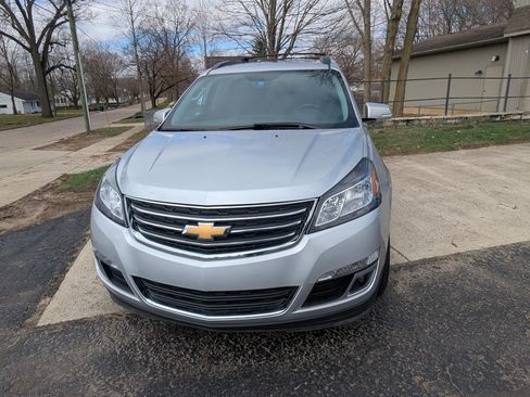 Used 2017 Chevrolet Traverse LT image 8
