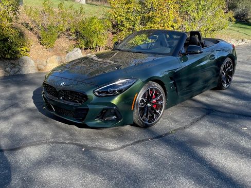 Used 2026 BMW Z4 M40i w/ Shadowloine Package RWD image 10