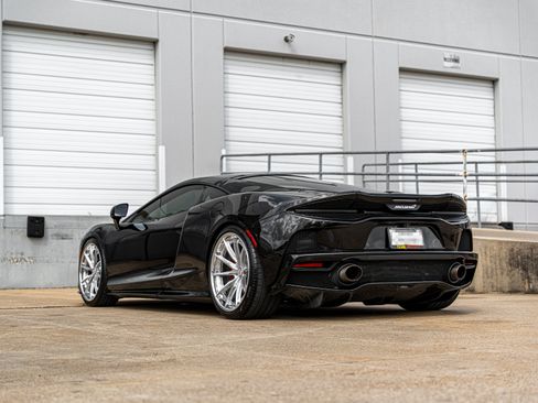 Used 2020 McLaren GT image 16