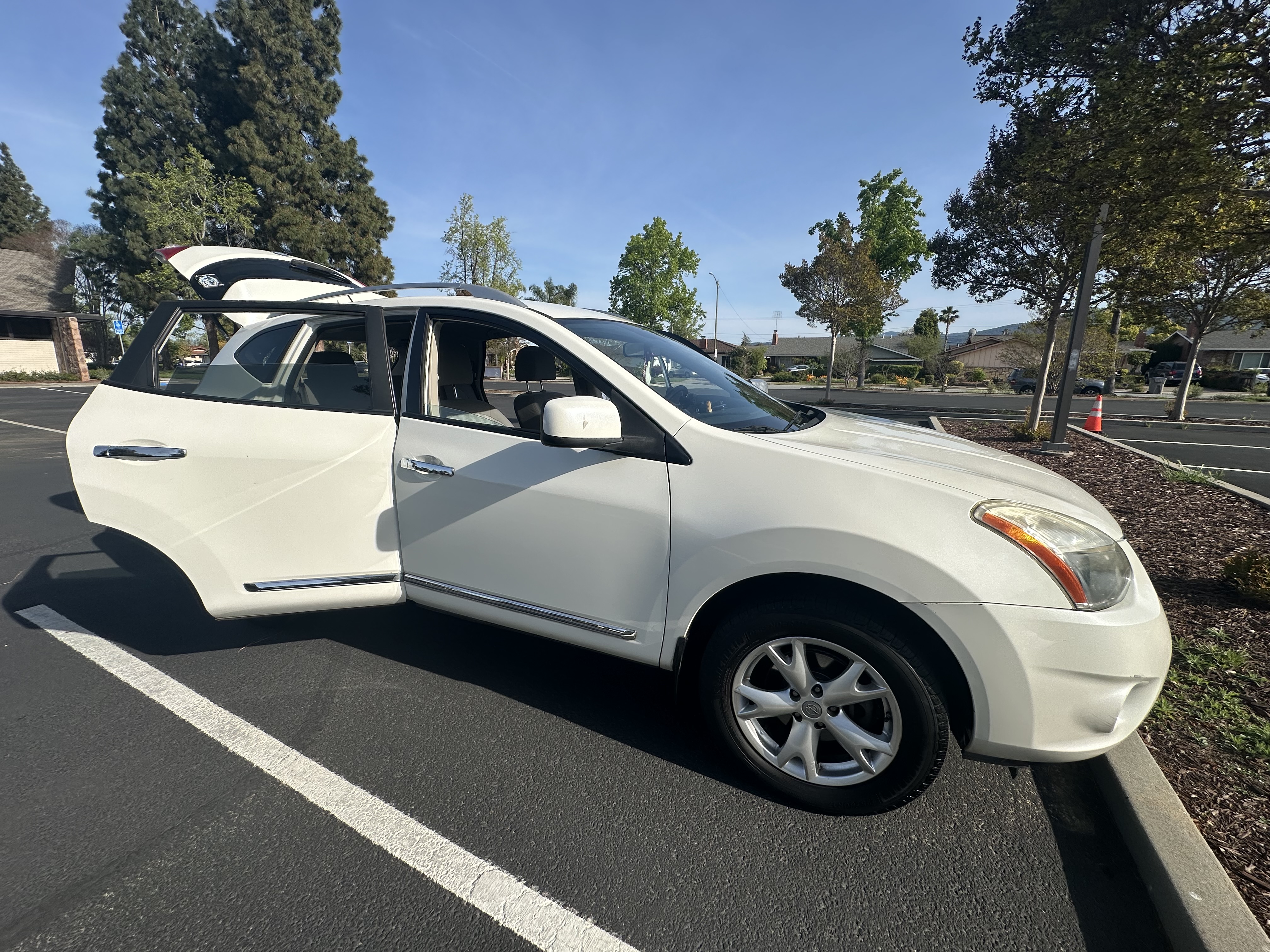 Used 2011 Nissan Rogue SV FWD image 10