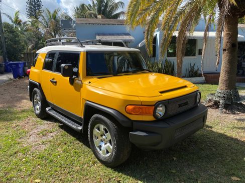 Used 2007 Toyota FJ Cruiser 2WD image 5