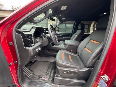 Used 2025 GMC Sierra 2500 AT4 w/ AT4 Premium Plus Package image 11