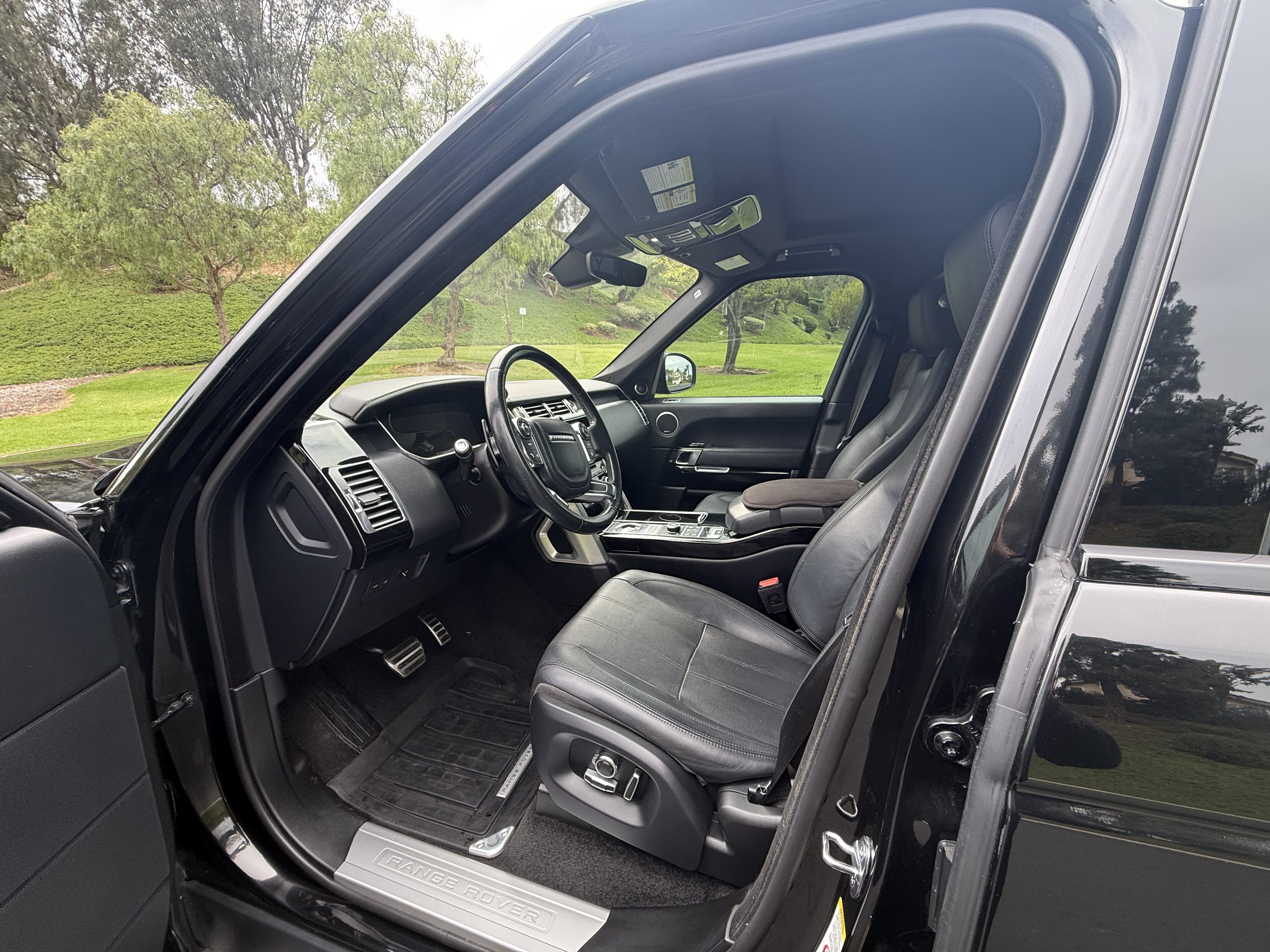 Used 2017 Land Rover Range Rover Supercharged AWD/4WD image 14