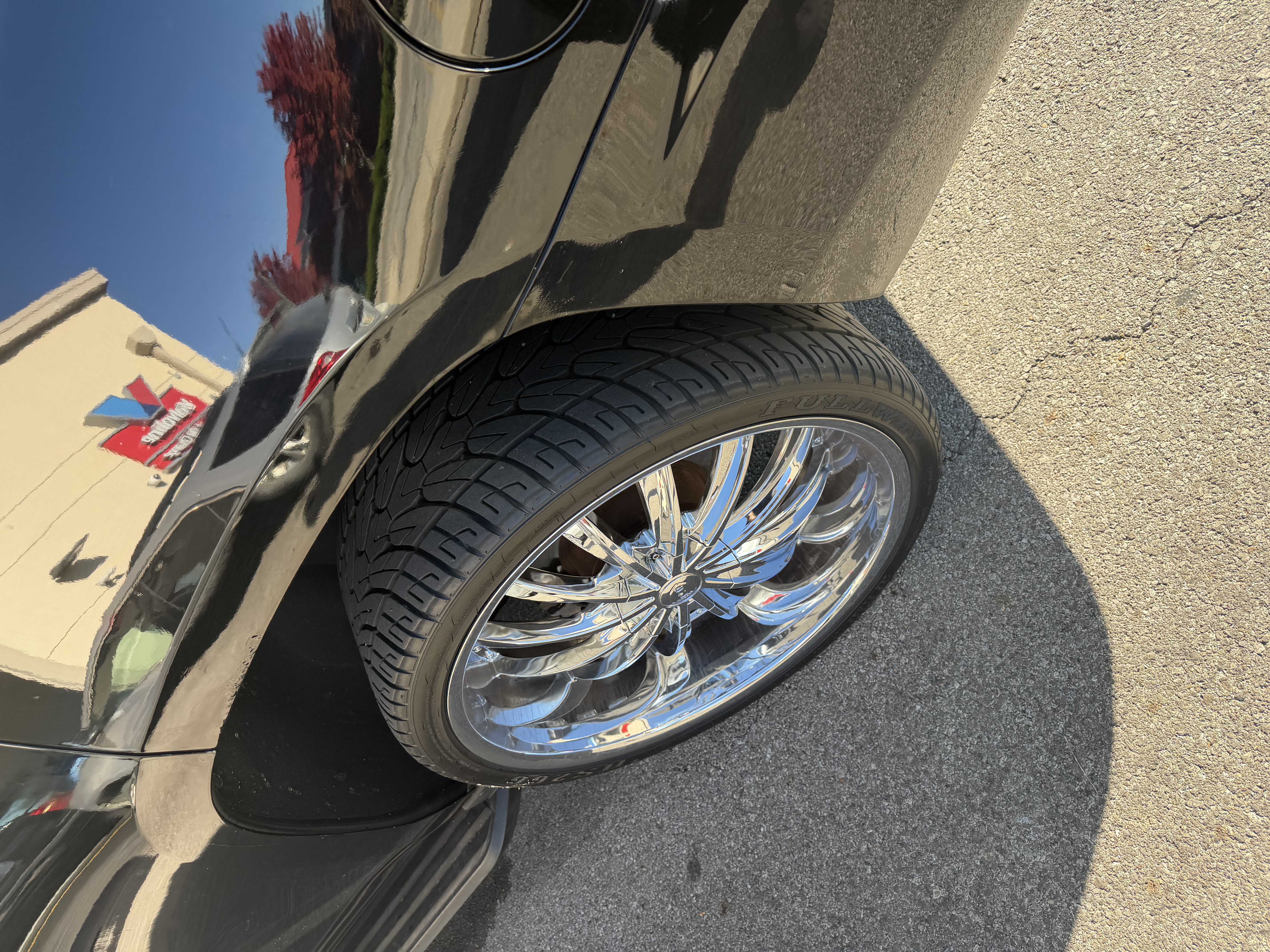Used 2015 Chevrolet Tahoe LT AWD/4WD image 8