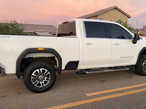 Used 2024 GMC Sierra 2500 SLE w/ SLE Value Package; AWD/4WD image 4