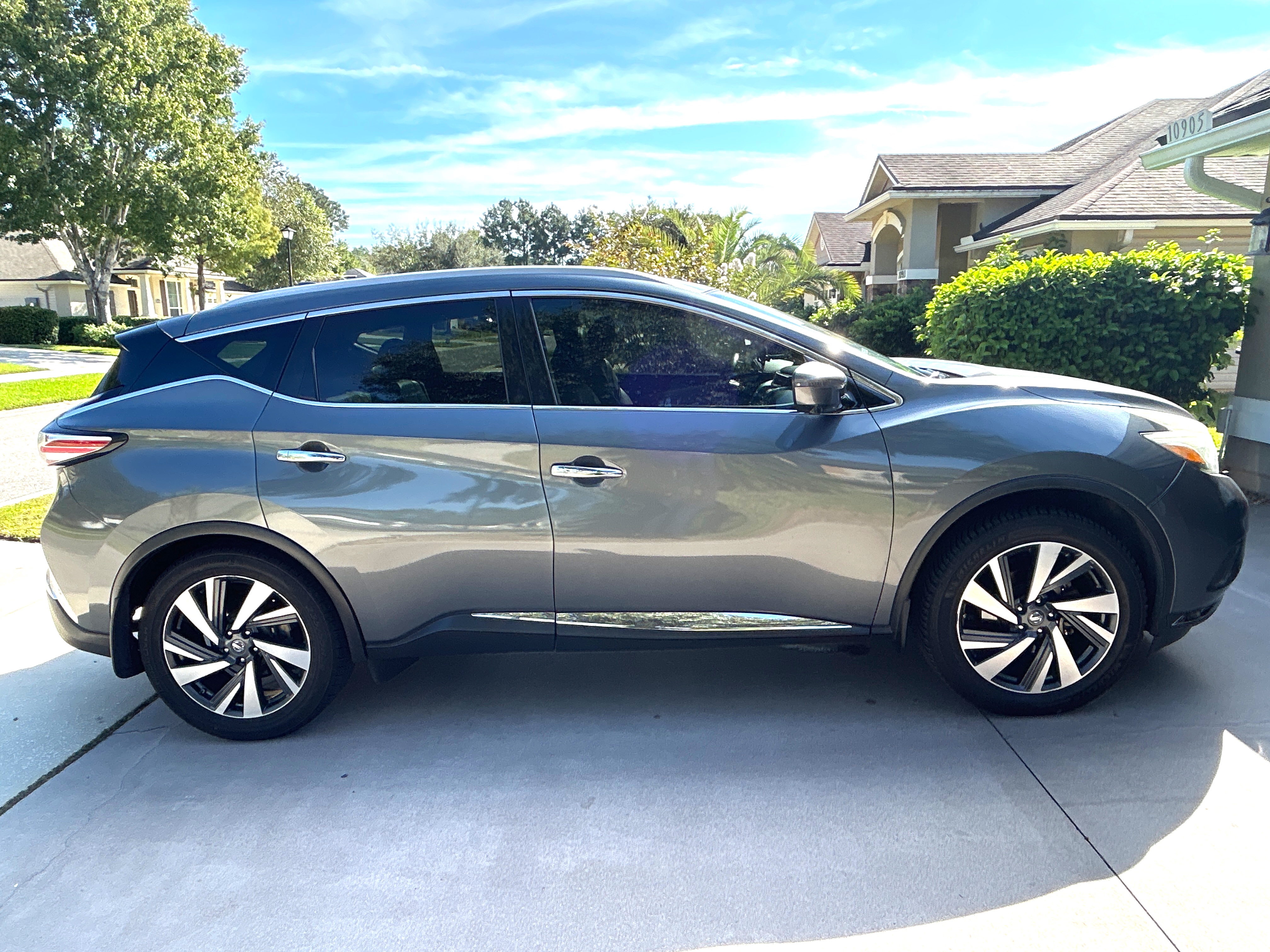 Used 2016 Nissan Murano Platinum w/ Platinum Technology Package FWD image 2